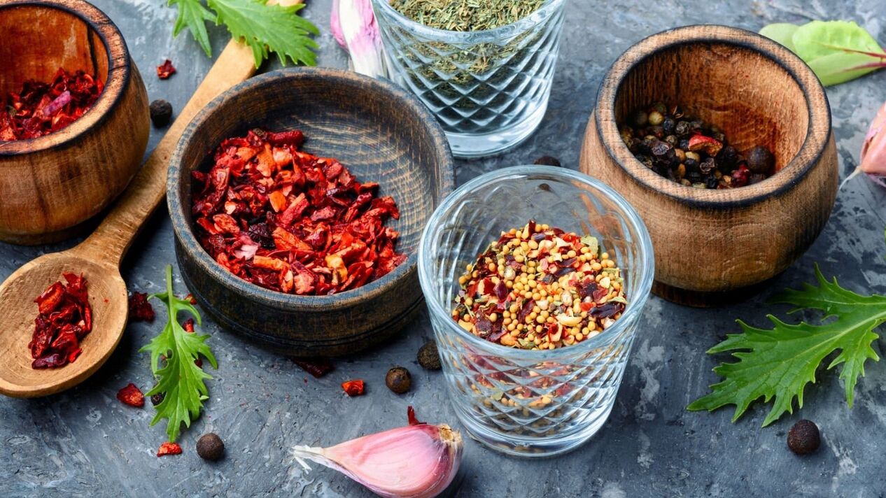 épices et herbes pour rehausser